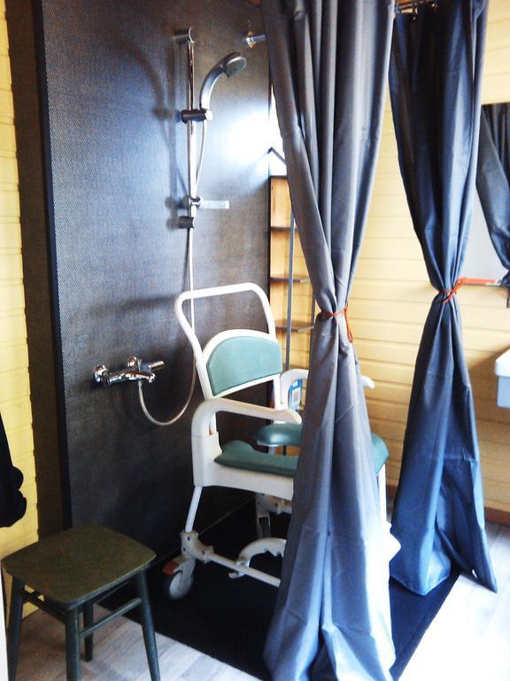 Helpende Hand Vila Oelegem Quarto foto